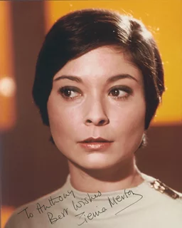 Zienia Merton autograph