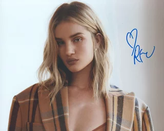 Rosie Huntington-Whiteley autograph
