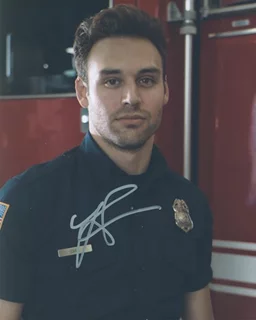 Ryan Guzman autograph