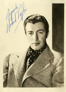 Robert Taylor autograph