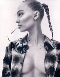 Lily-Rose Depp autograph