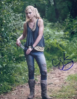 Emily Kinney autograph
