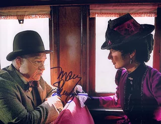 Mary Steenburgen autograph