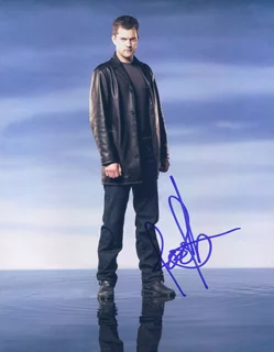 Joshua Jackson autograph
