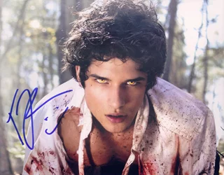 Tyler Posey autograph