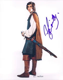 Brenton Thwaites autograph