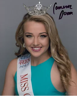 Cameron Doan autograph