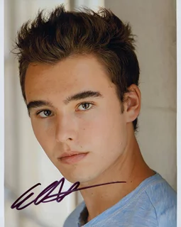 Evan Henzi autograph