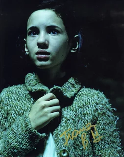 Ivana Baquero autograph