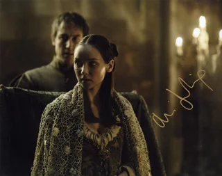 Alexandra Dowling autograph