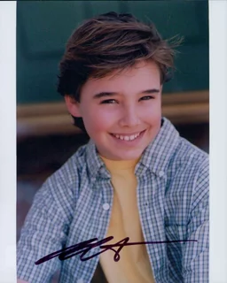 Evan Henzi autograph