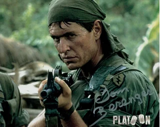 Tom Berenger autograph