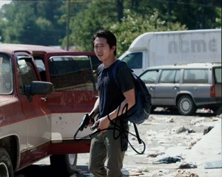 Steven Yeun autograph