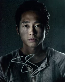 Steven Yeun autograph