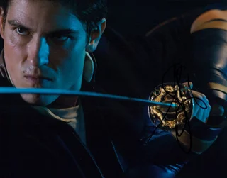 Sean Faris autograph