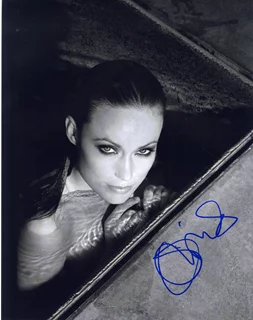 Olivia Wilde autograph