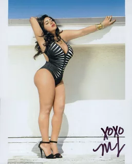 Mercedes Javid autograph