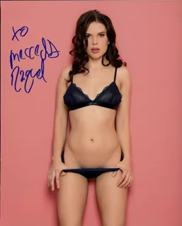 Mercedes Raquel autograph