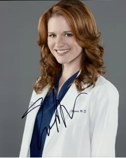 Sarah Drew autograph