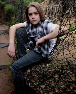 Judah Lewis autograph