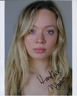 Heather Mignon autograph