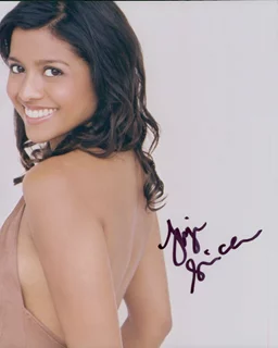 Tiya Sircar autograph