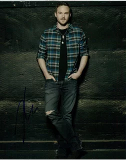 Shawn Ashmore autograph