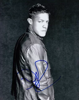 Theo Rossi autograph