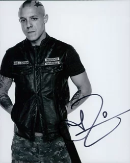 Theo Rossi autograph