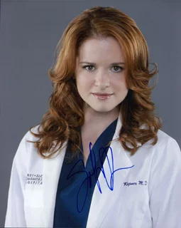 Sarah Drew autograph