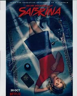 Kiernan Shipka autograph