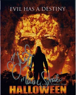 Scout Taylor-Compton autograph