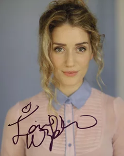 Teri Wyble autograph