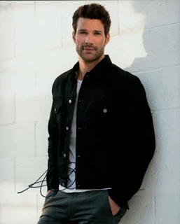 Aaron O'Connell autograph