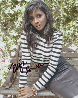 Tiya Sircar autograph