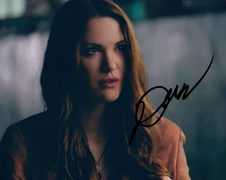 Danneel Harris autograph