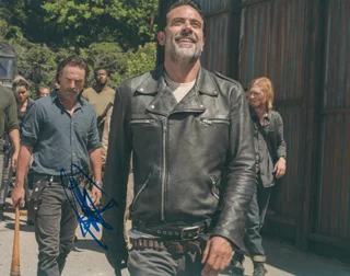Jeffrey Dean Morgan autograph