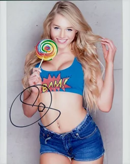 Courtney Tailor autograph