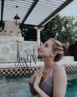 Lilia Buckingham autograph