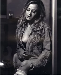 Lisa Ciara autograph