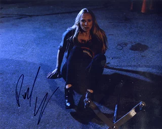 Paula Lindberg autograph