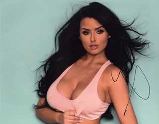 Abigail Ratchford autograph