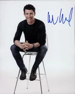 Max Greenfield autograph