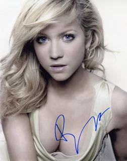 Brittany Snow autograph