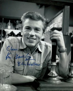 Ken Farrington autograph