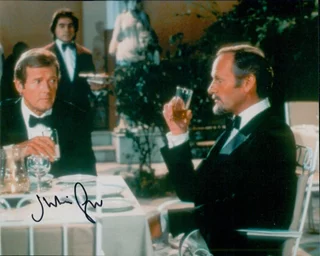 Julian Glover autograph