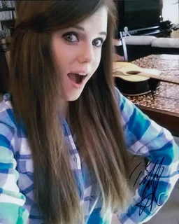 Tiffany Alvord autograph