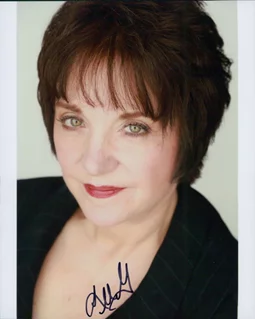 Lee Garlington autograph