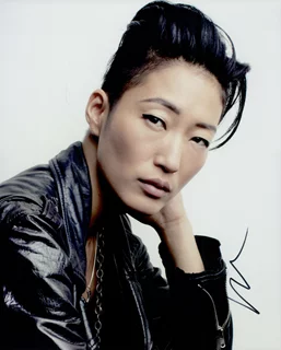 Jihae autograph