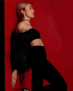 Peyton Roi List autograph